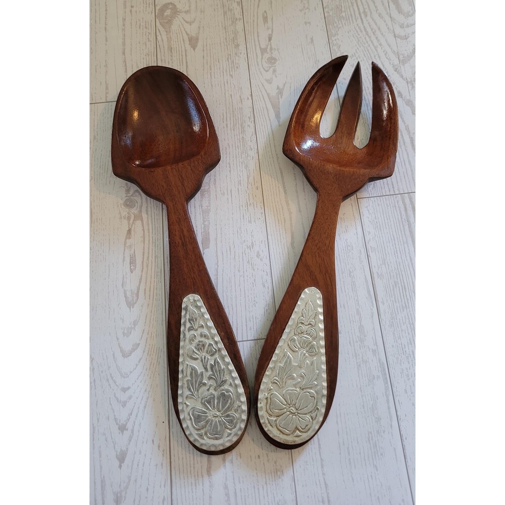 Vintage Wood Metal Salad Server Set 10 Inch Floral Reposse Panels Meal Service